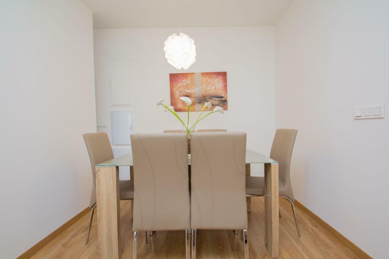 Enjoygranada Arabial 5A - Pool & Free Parking Appartamento Esterno foto